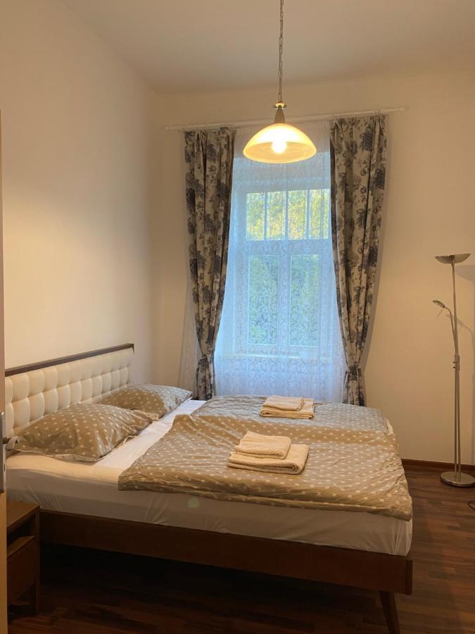 Park View Apartment *